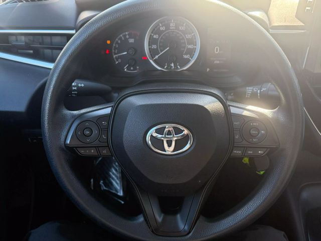 Vehicle image 18 of 43