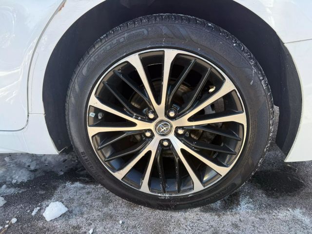 Vehicle image 39 of 43