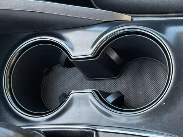 Vehicle image 23 of 43