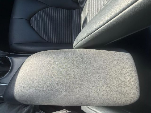 Vehicle image 24 of 43