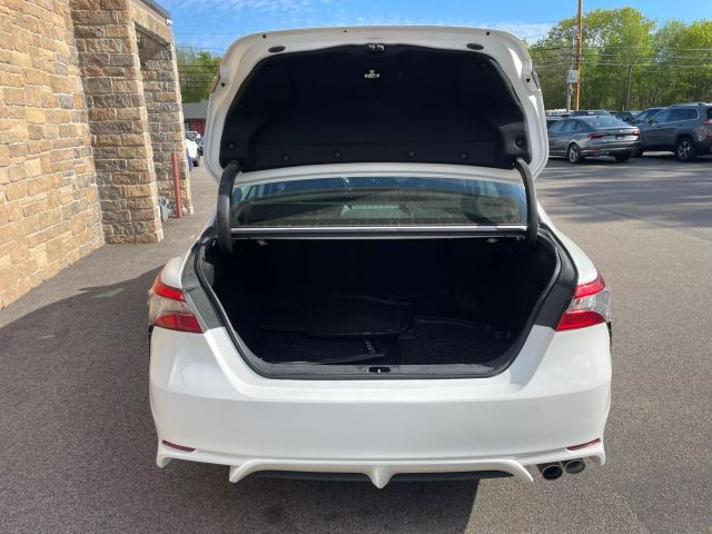 Vehicle image 8 of 43
