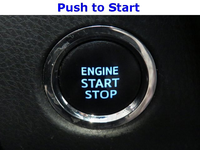 Vehicle image 21 of 40