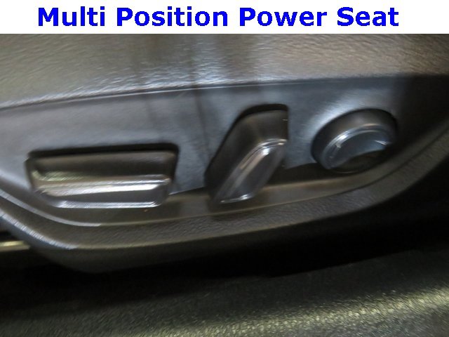 Vehicle image 17 of 40