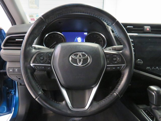Vehicle image 11 of 40