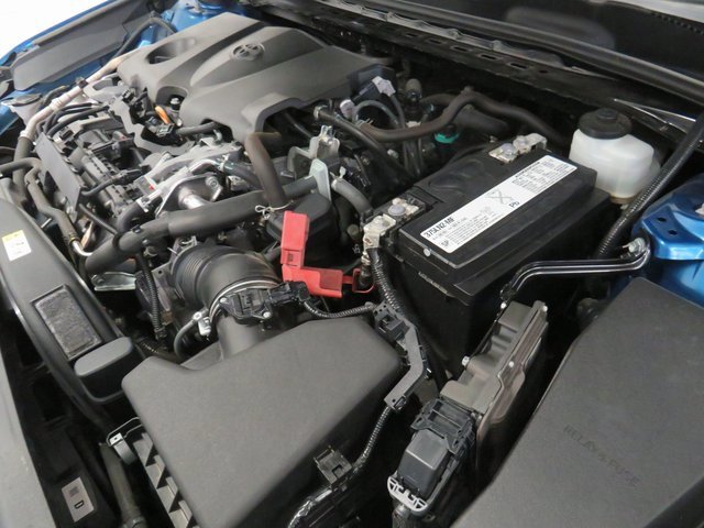 Vehicle image 33 of 40
