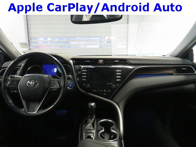Vehicle image 10 of 40