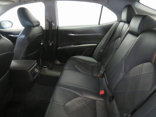 Vehicle image 27 of 40