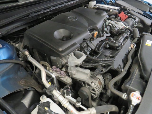 Vehicle image 32 of 40