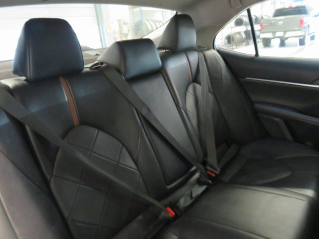 Vehicle image 26 of 40