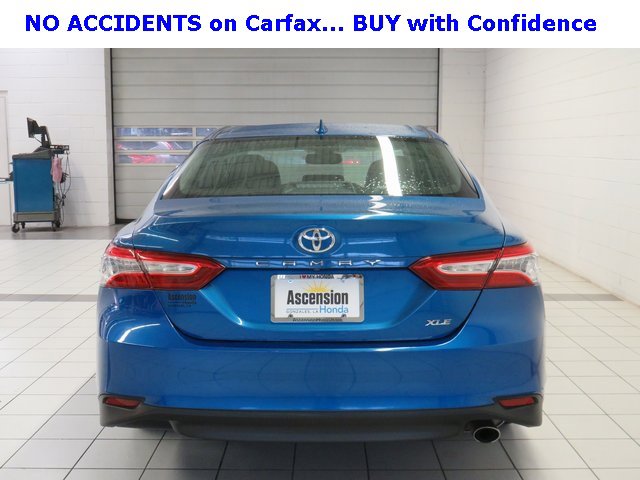 Vehicle image 5 of 40