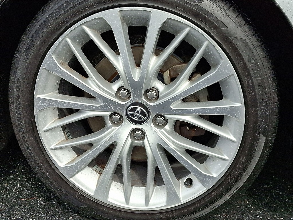 Vehicle image 8 of 41