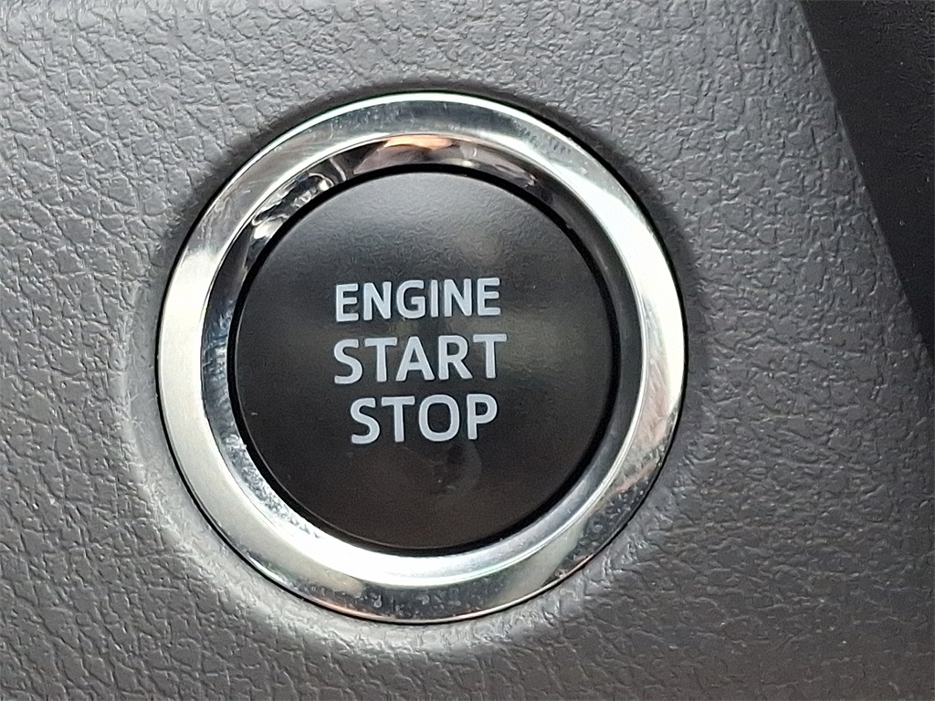 Vehicle image 25 of 41