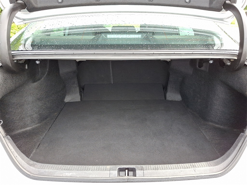 Vehicle image 31 of 41