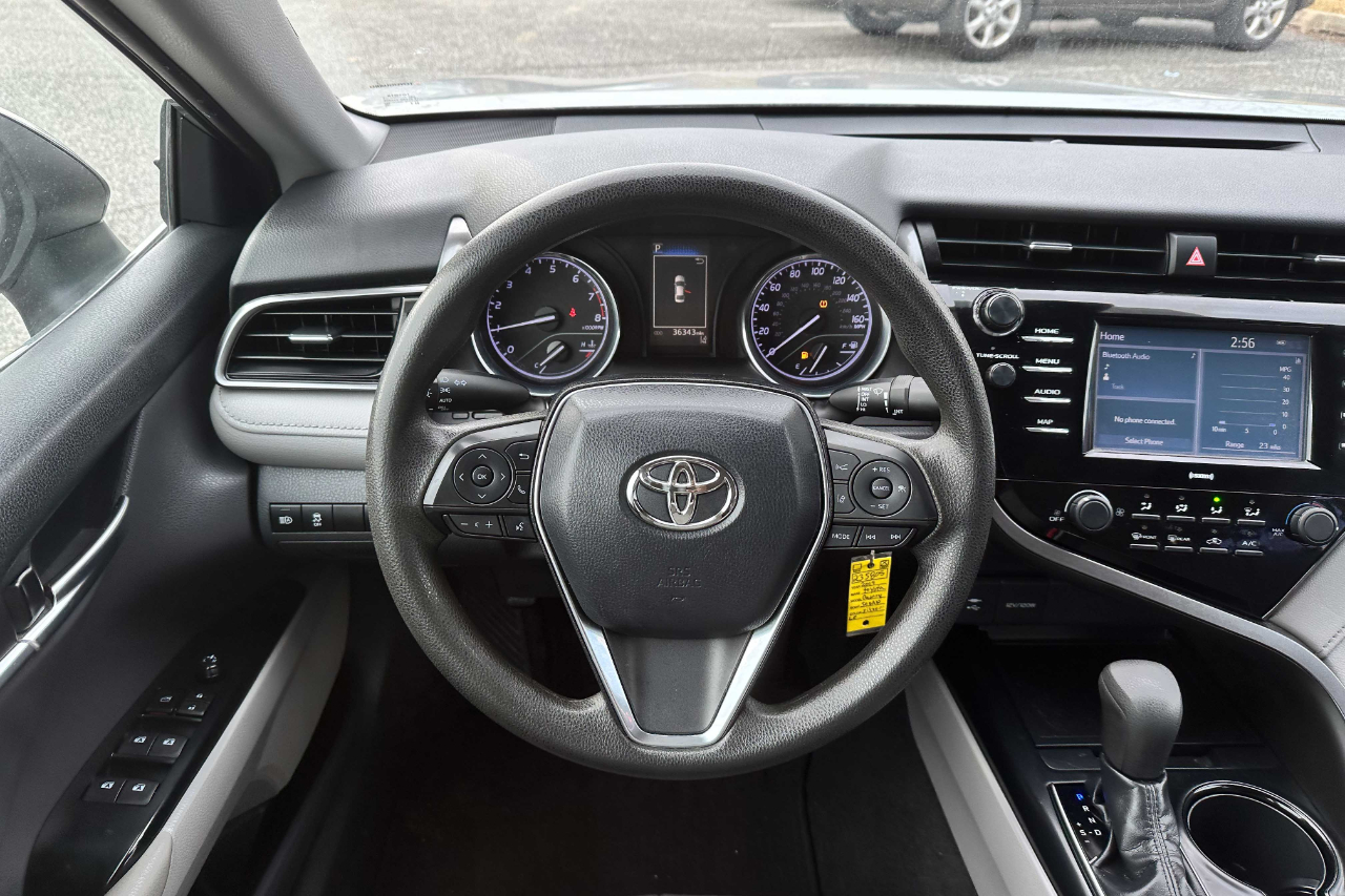 Vehicle image 13 of 24