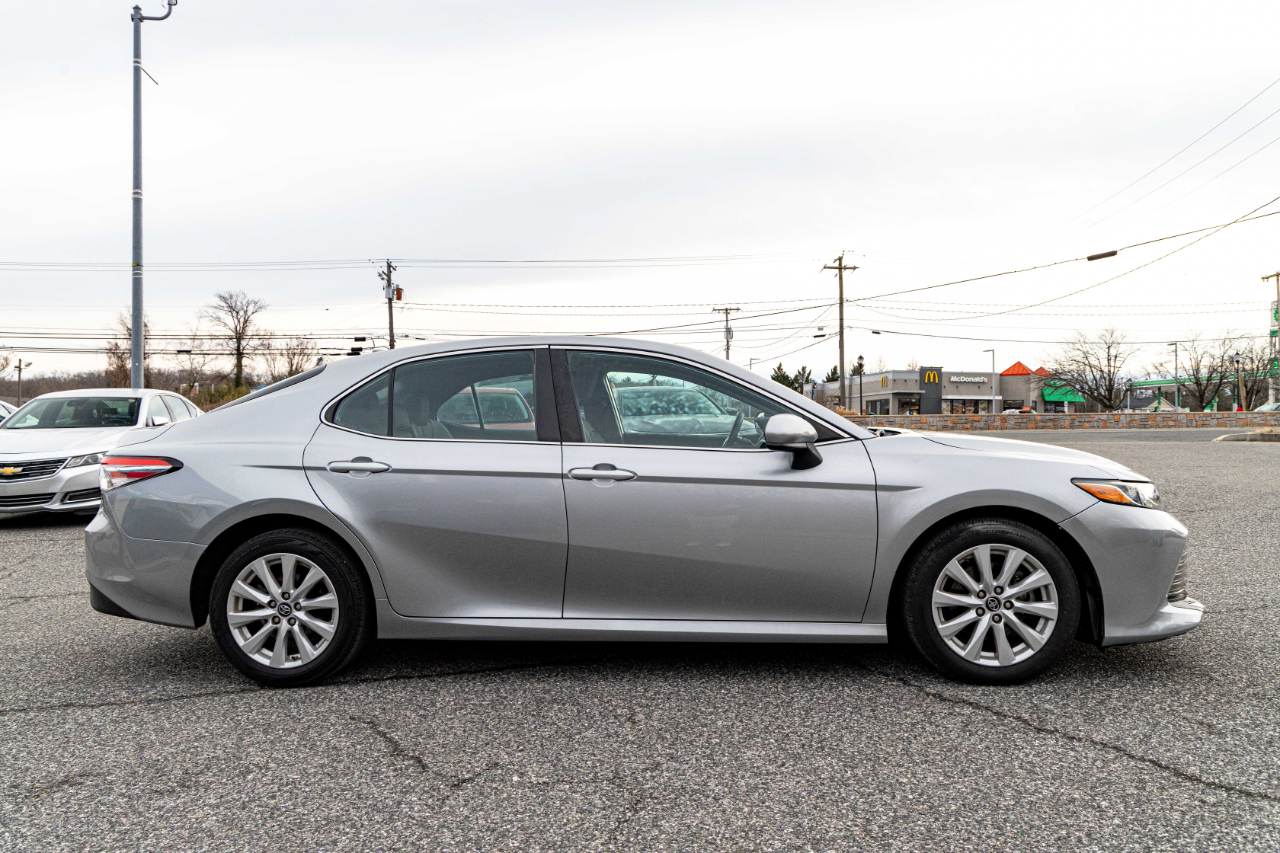 Vehicle image 5 of 24