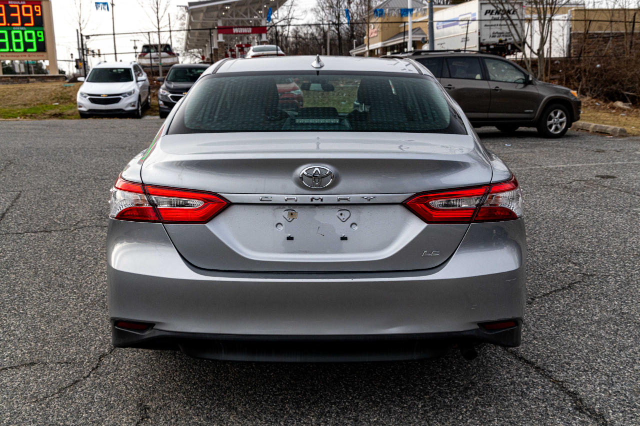 Vehicle image 7 of 24