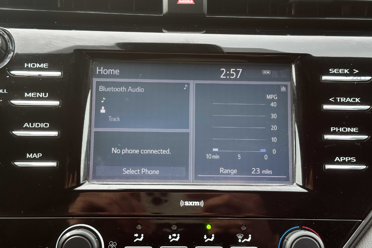 Vehicle image 17 of 24