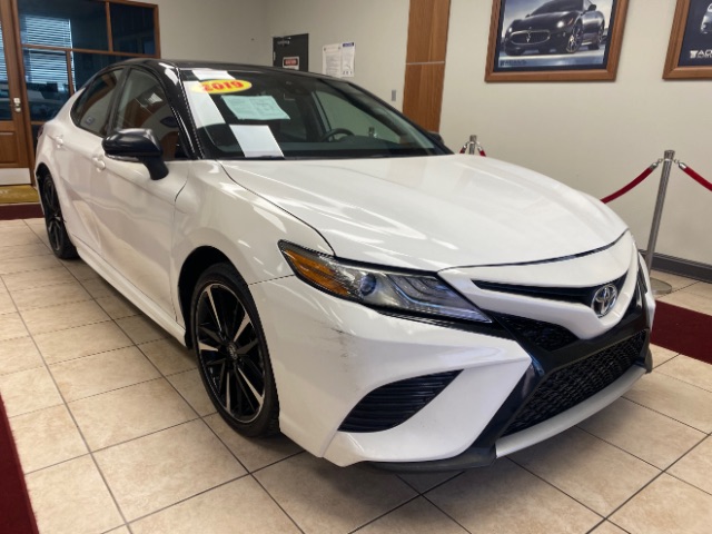 Vehicle image 3 of 24
