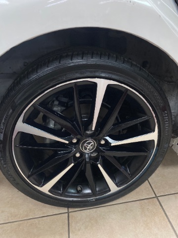Vehicle image 23 of 24