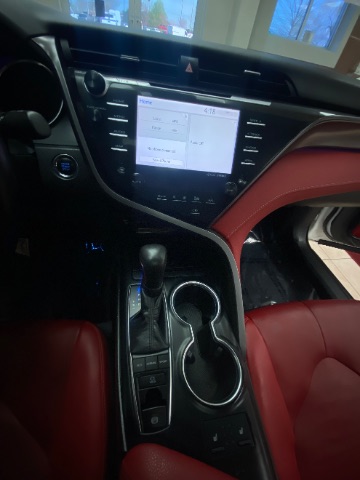 Vehicle image 14 of 24