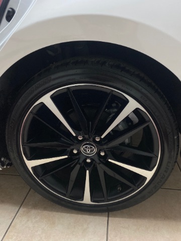Vehicle image 16 of 24