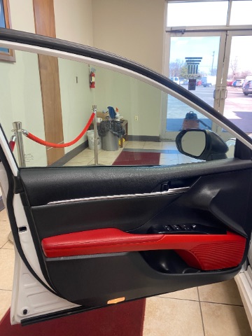 Vehicle image 6 of 24