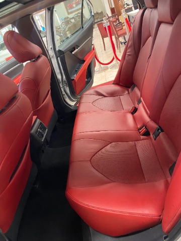 Vehicle image 11 of 24