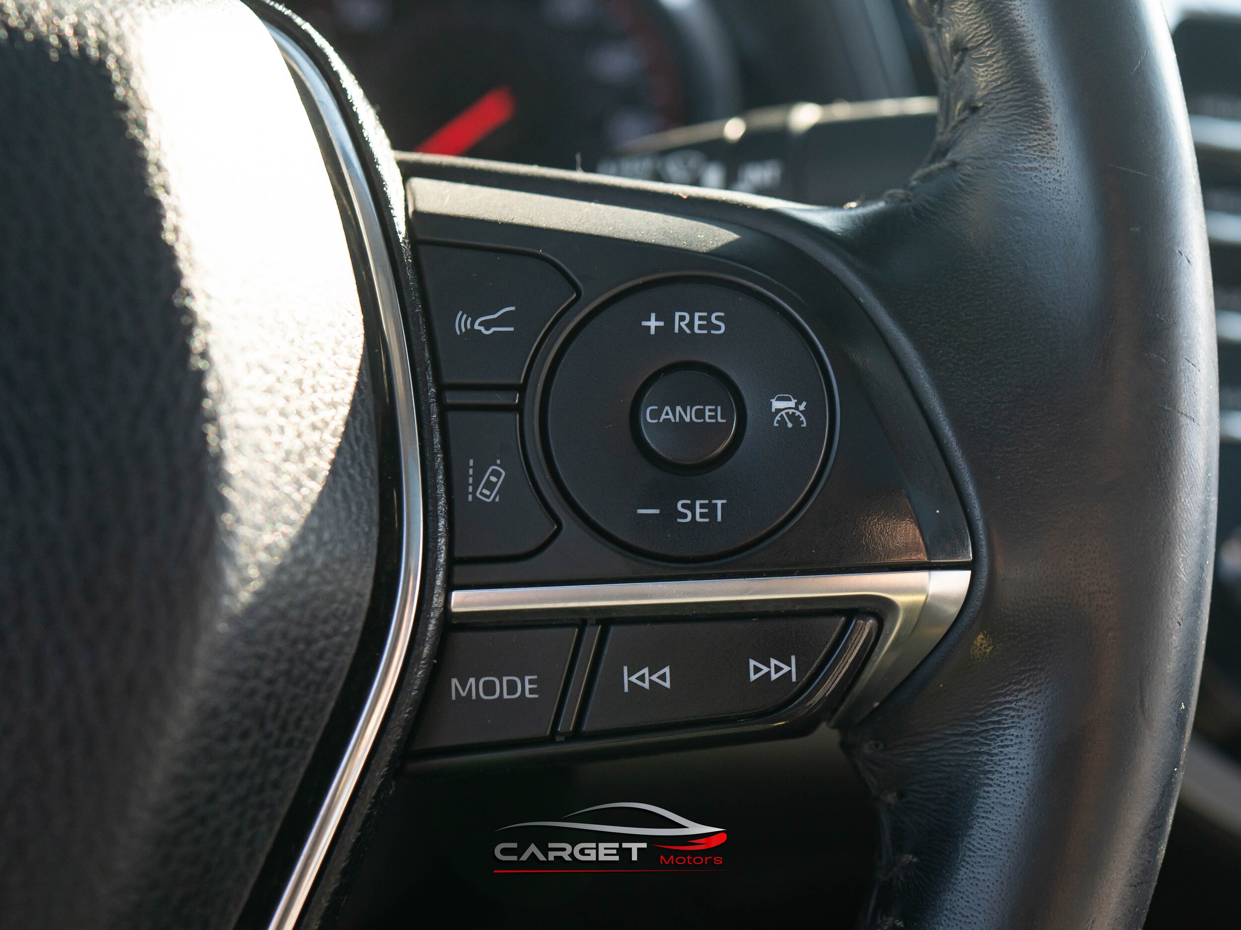 Vehicle image 24 of 43