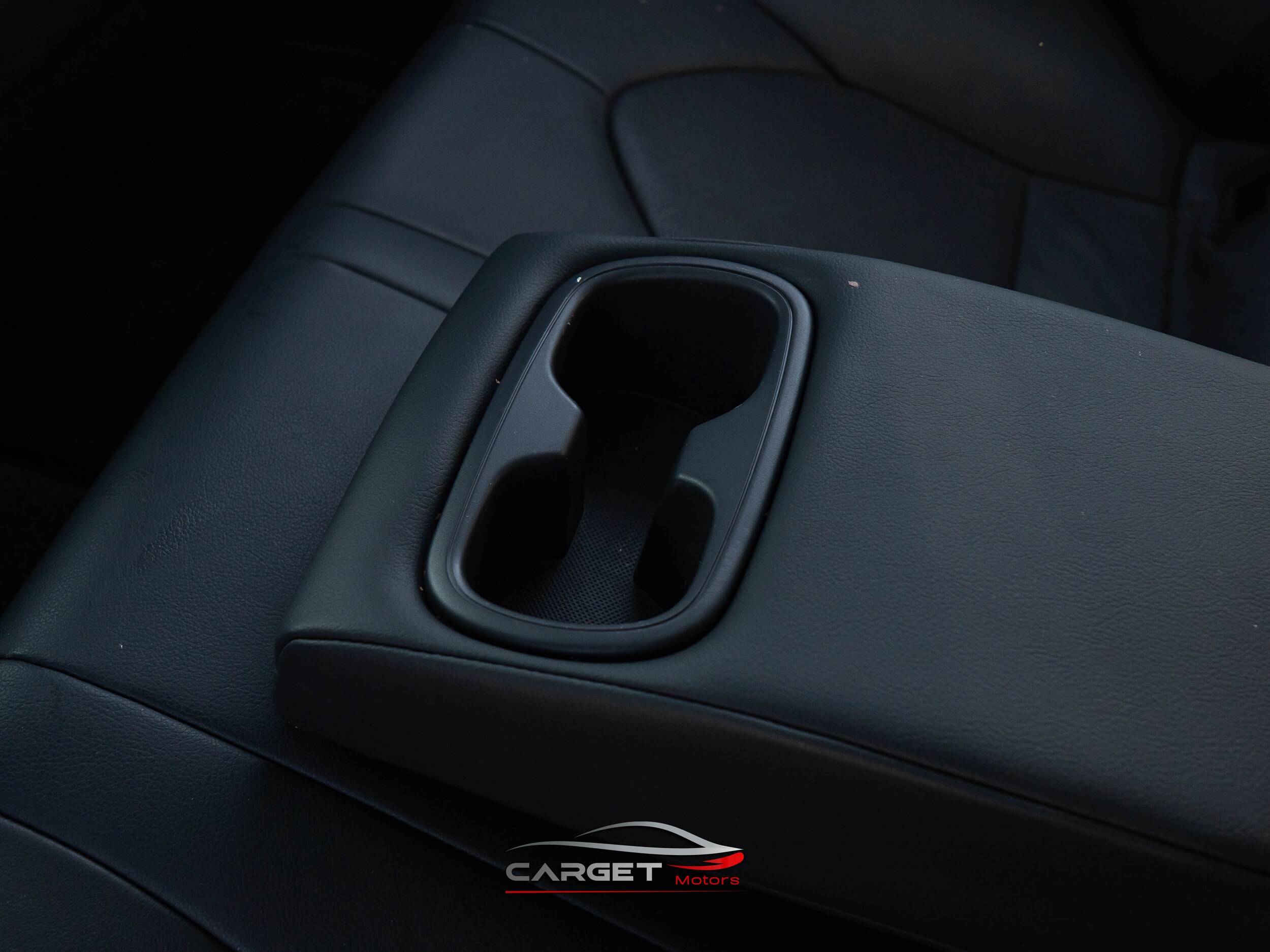 Vehicle image 21 of 43