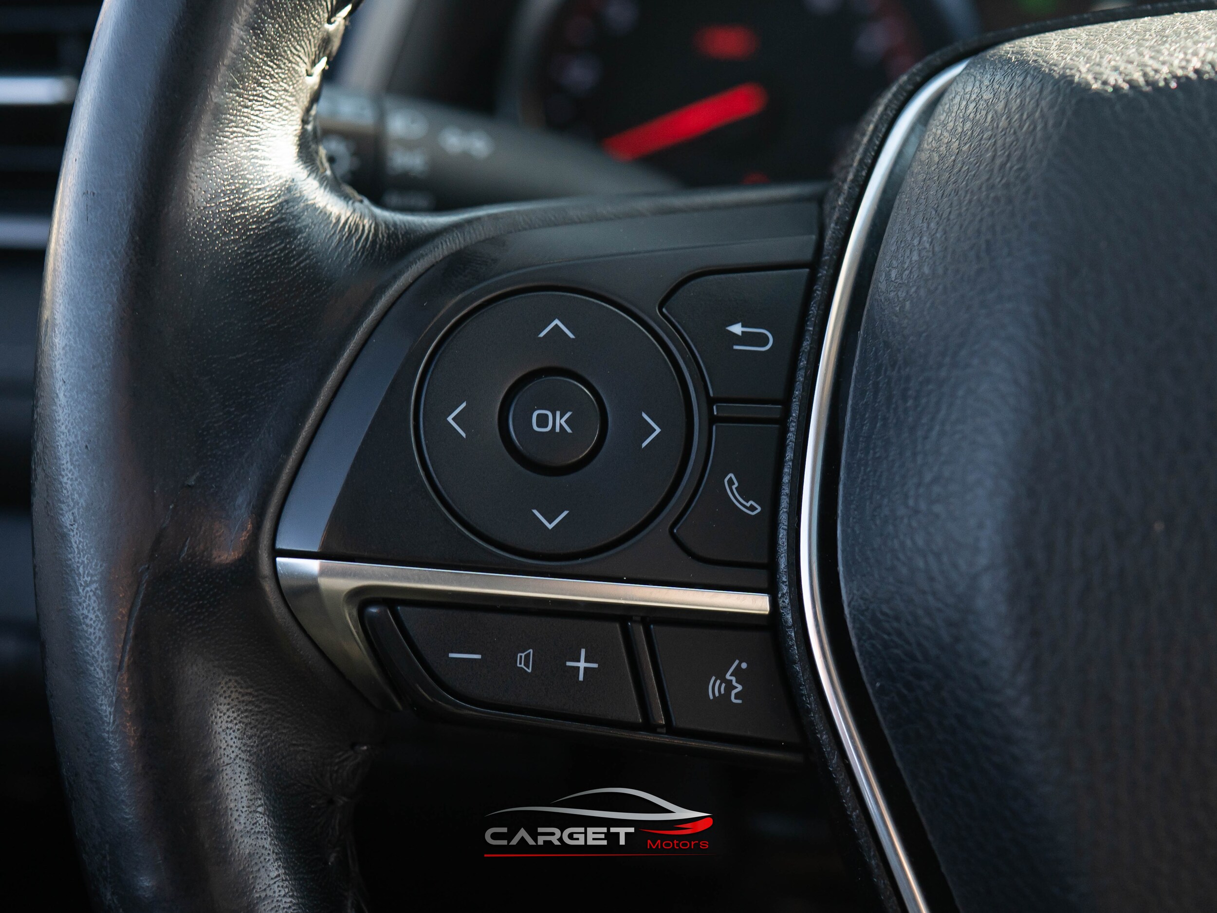 Vehicle image 23 of 43