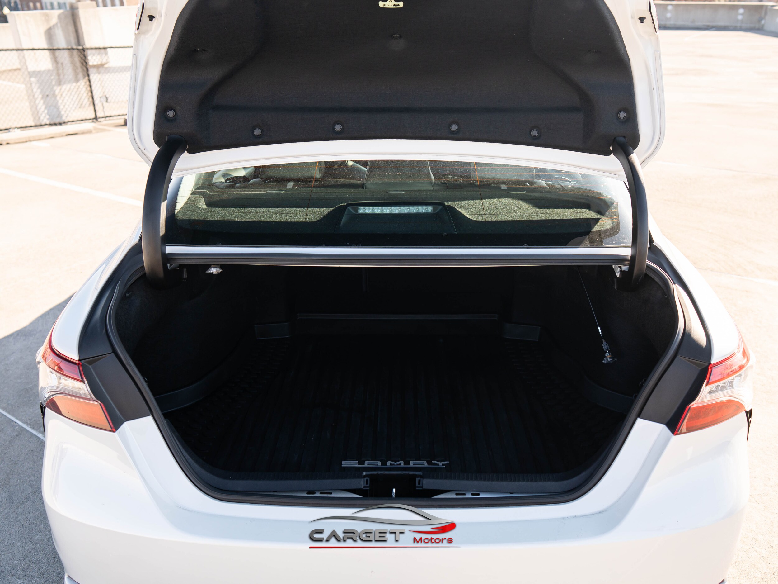 Vehicle image 39 of 43