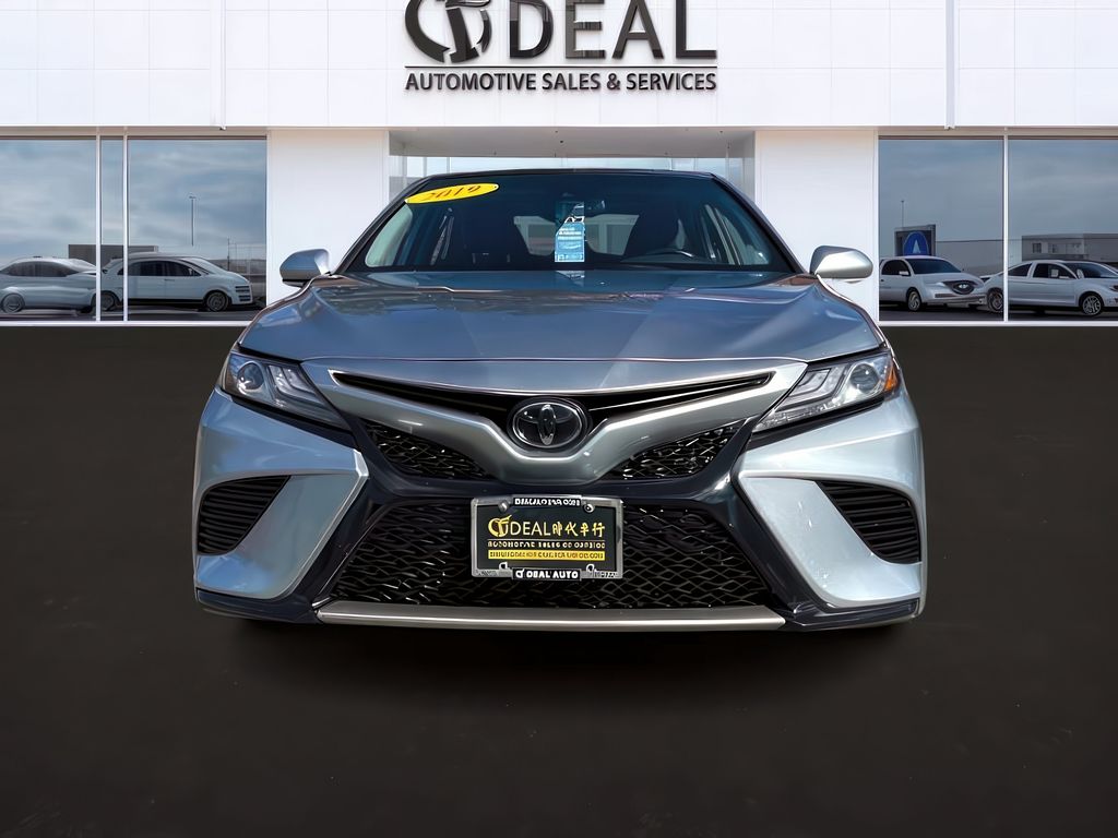 Vehicle image 2 of 39