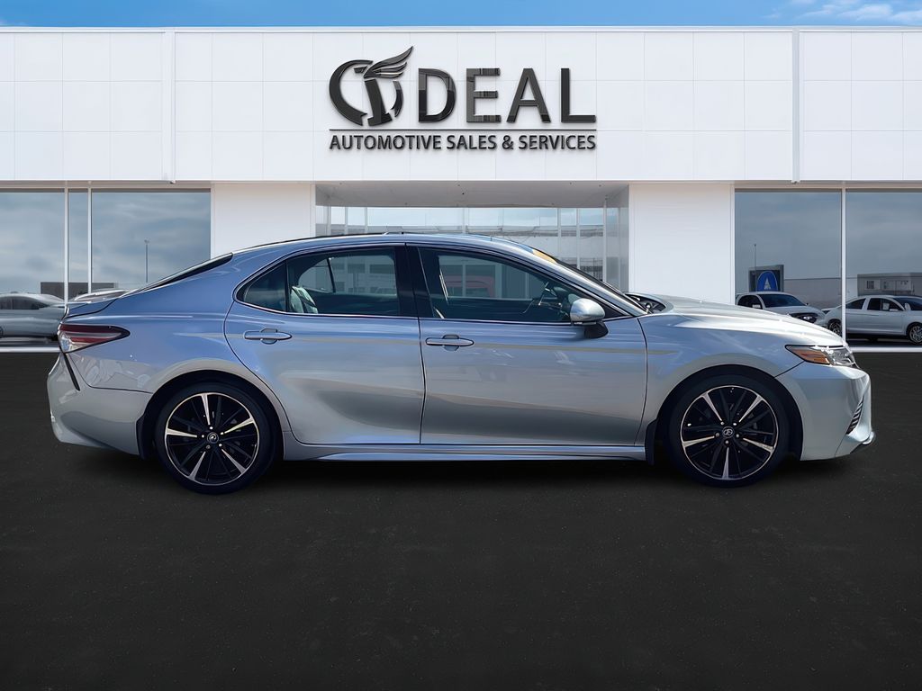 Vehicle image 6 of 39