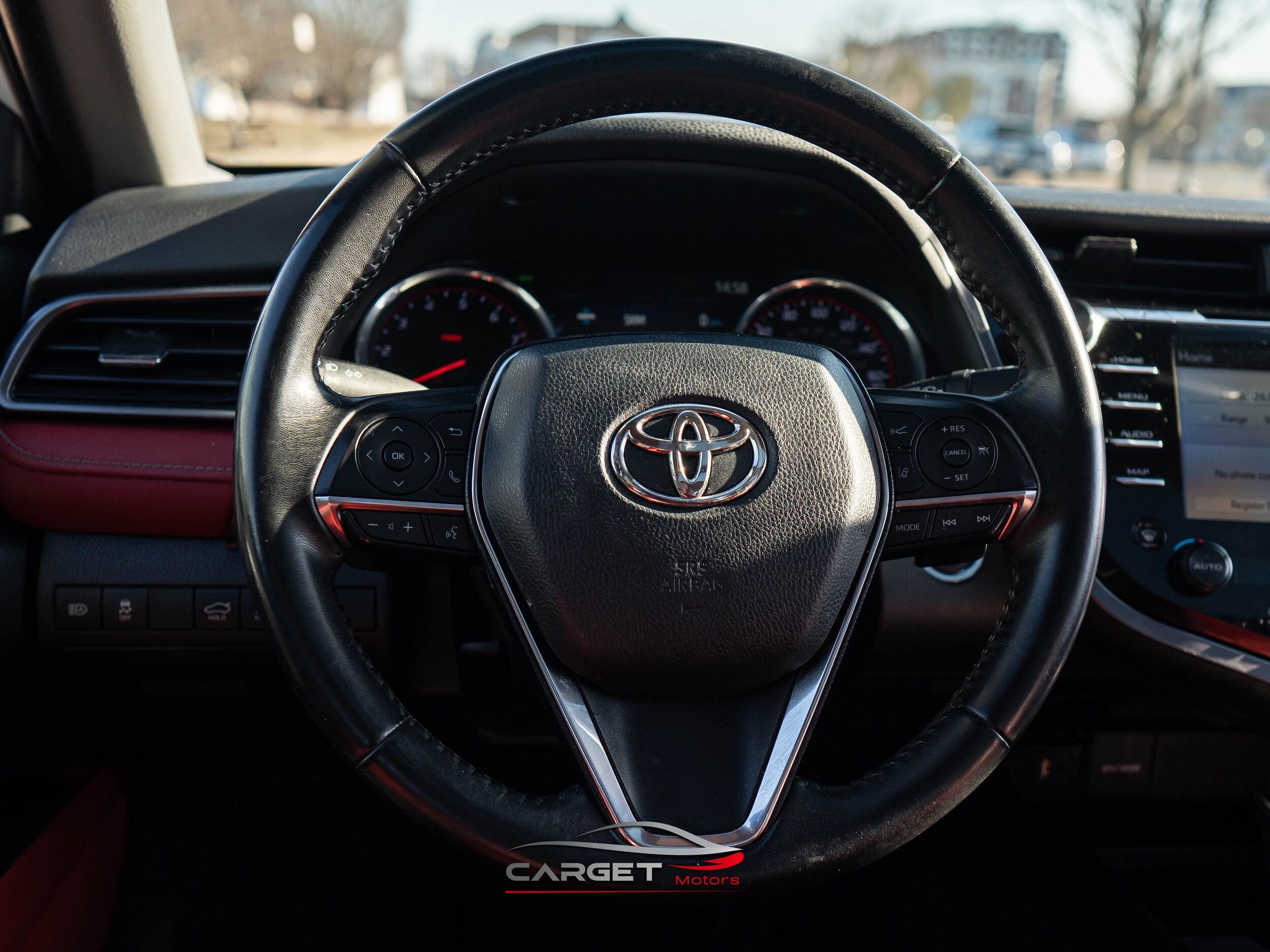 Vehicle image 21 of 46