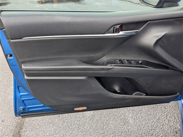 Vehicle image 12 of 40