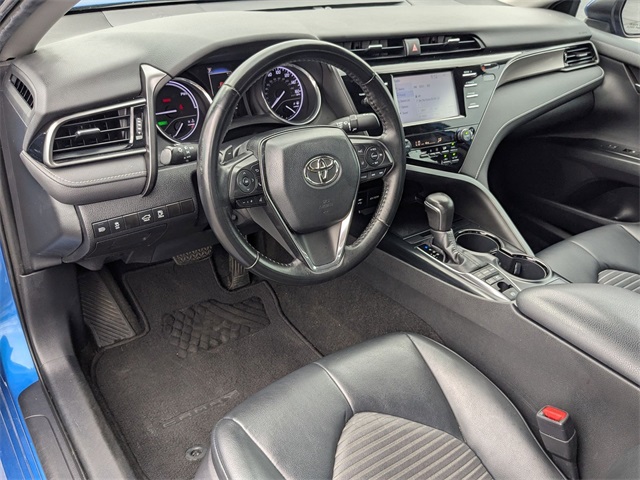Vehicle image 17 of 40