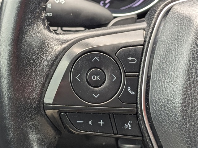 Vehicle image 19 of 40