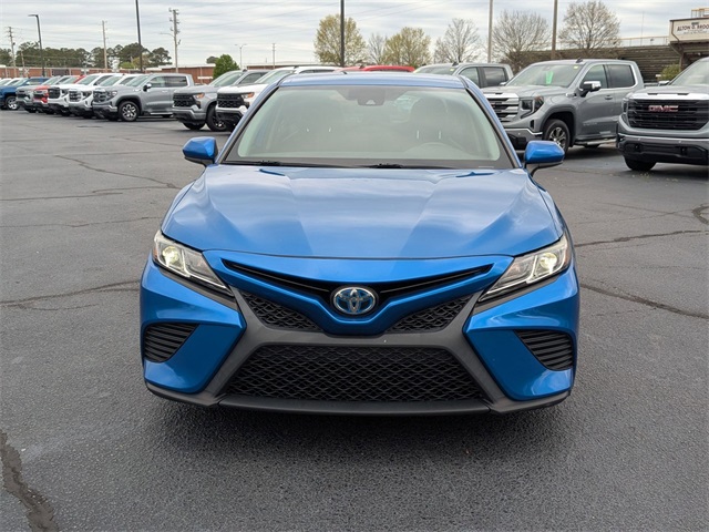 Vehicle image 2 of 40