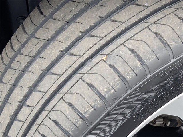 Vehicle image 11 of 40