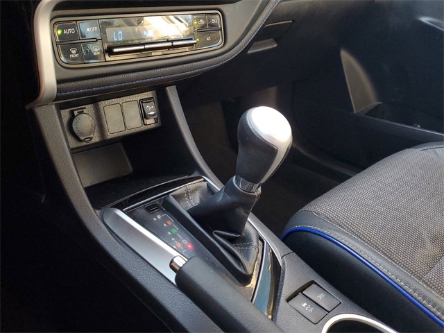 Vehicle image 28 of 30