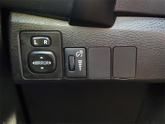 Vehicle image 29 of 30