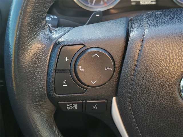 Vehicle image 25 of 30