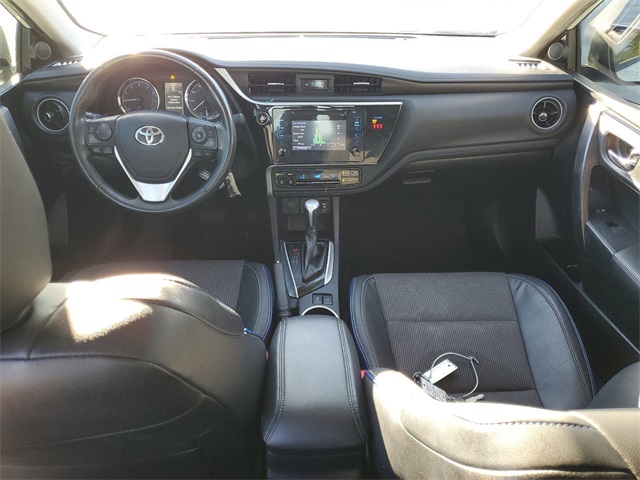 Vehicle image 14 of 30