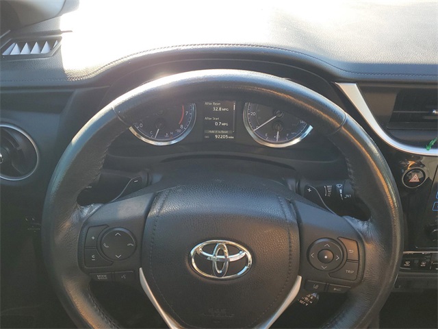 Vehicle image 22 of 30