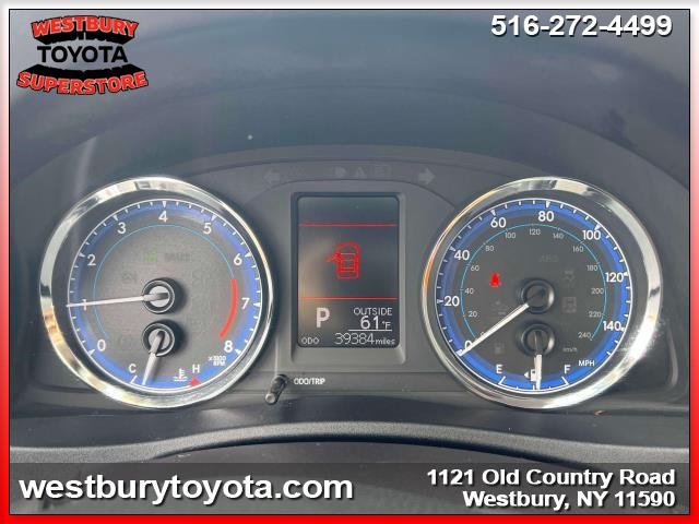 Vehicle image 28 of 34