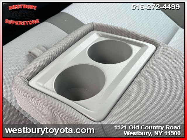 Vehicle image 18 of 34