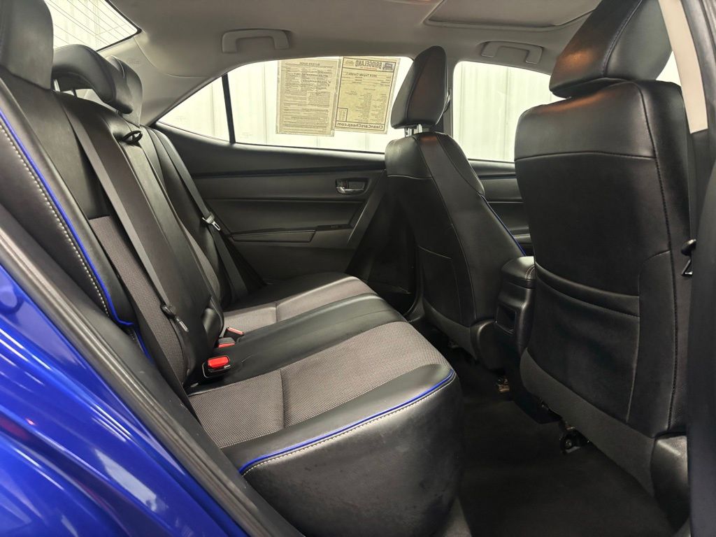 Vehicle image 7 of 18