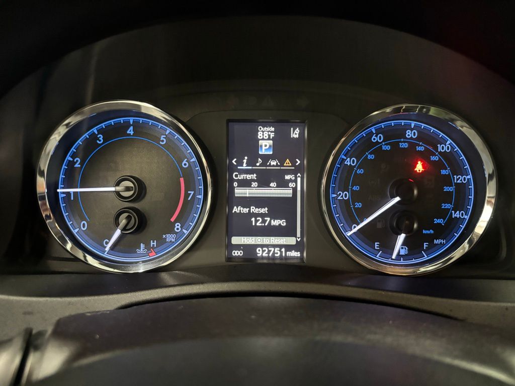 Vehicle image 12 of 18