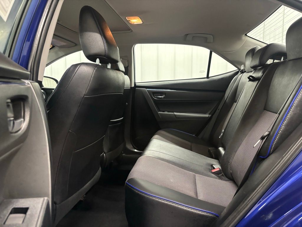 Vehicle image 8 of 18