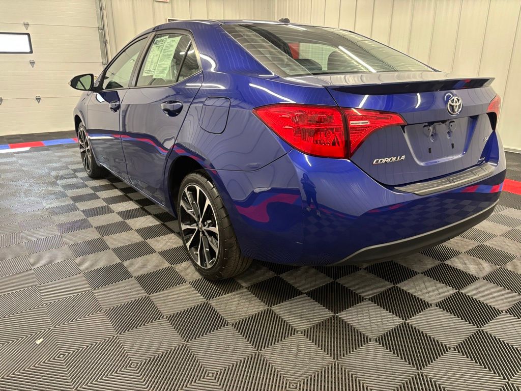 Vehicle image 5 of 18